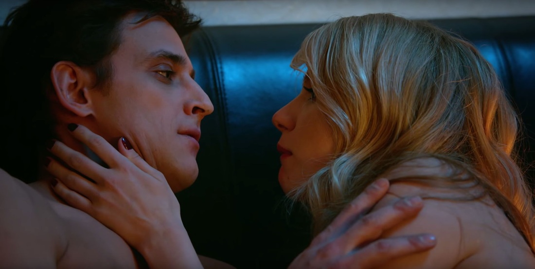 Elisha Cuthbert постельные сцены