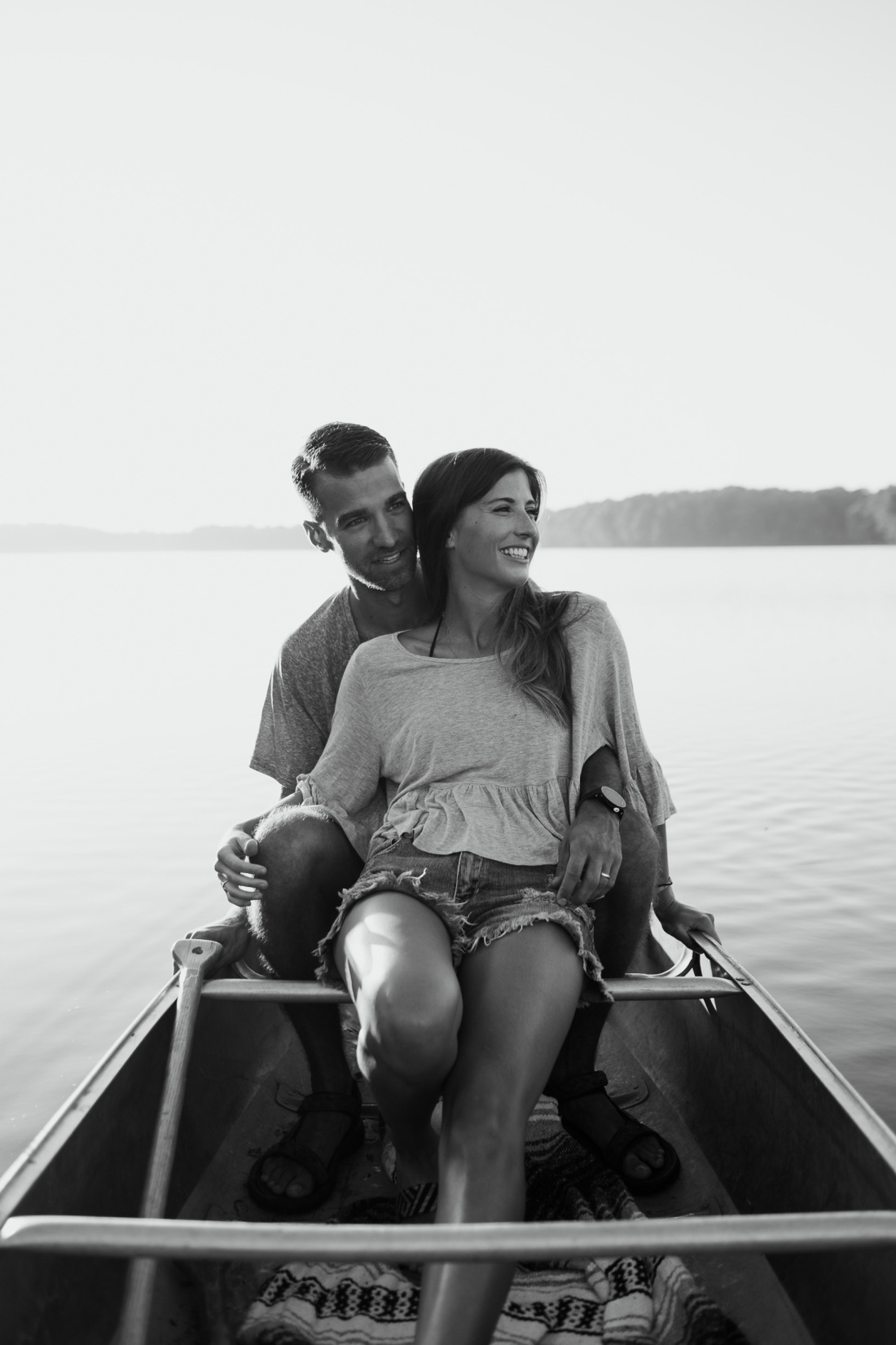 Стильная фотосессия в лодке