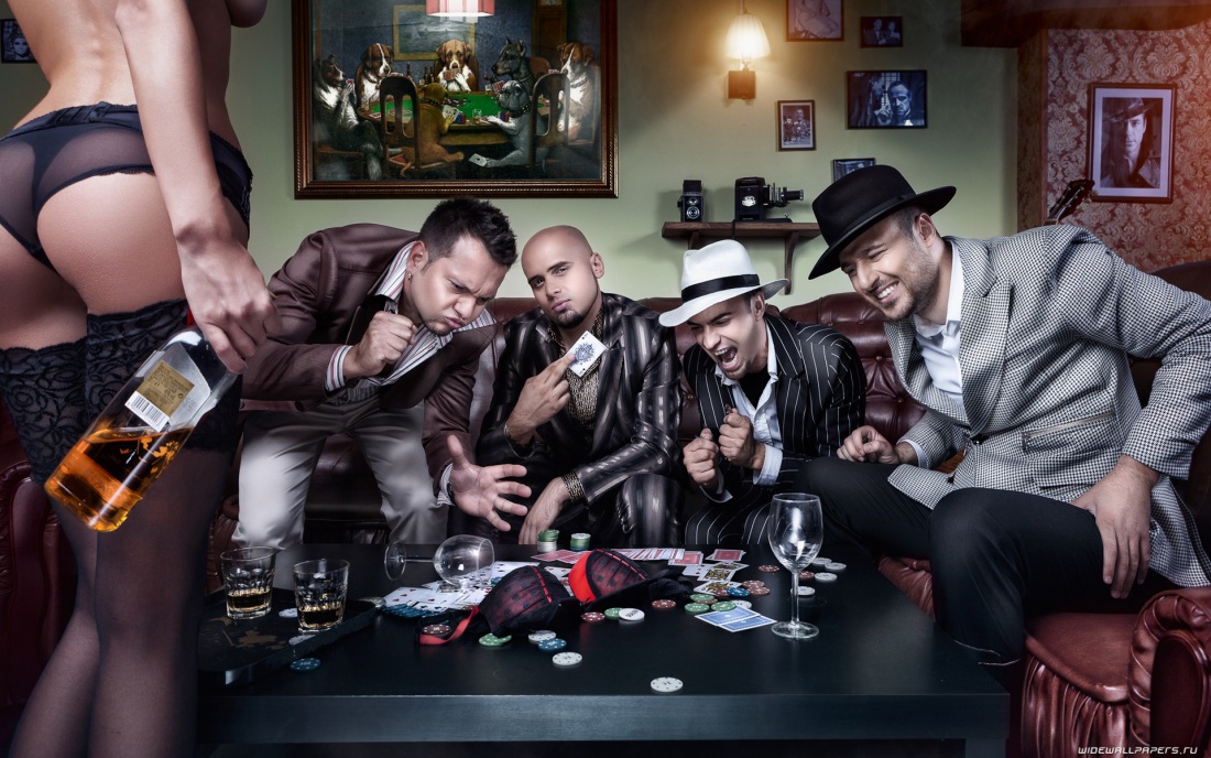 Девушка с вином