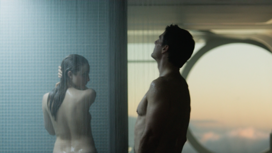 Андреа Райсборо топлесс