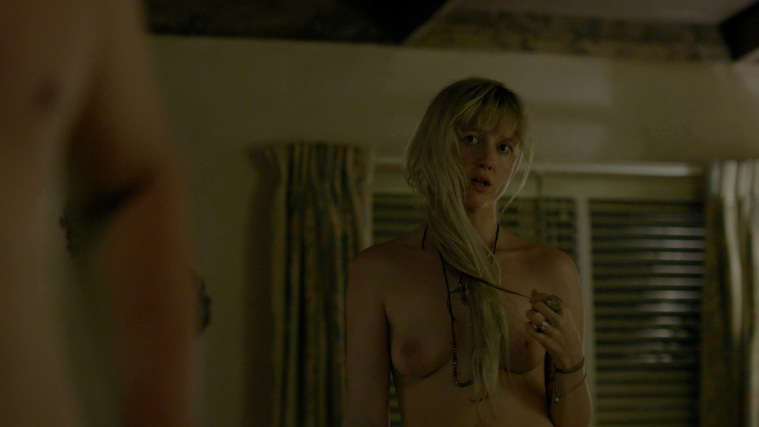 Андреа Райзборо топлес