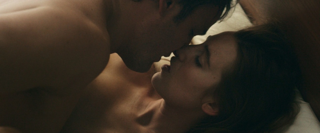 Слитые эротические селфи