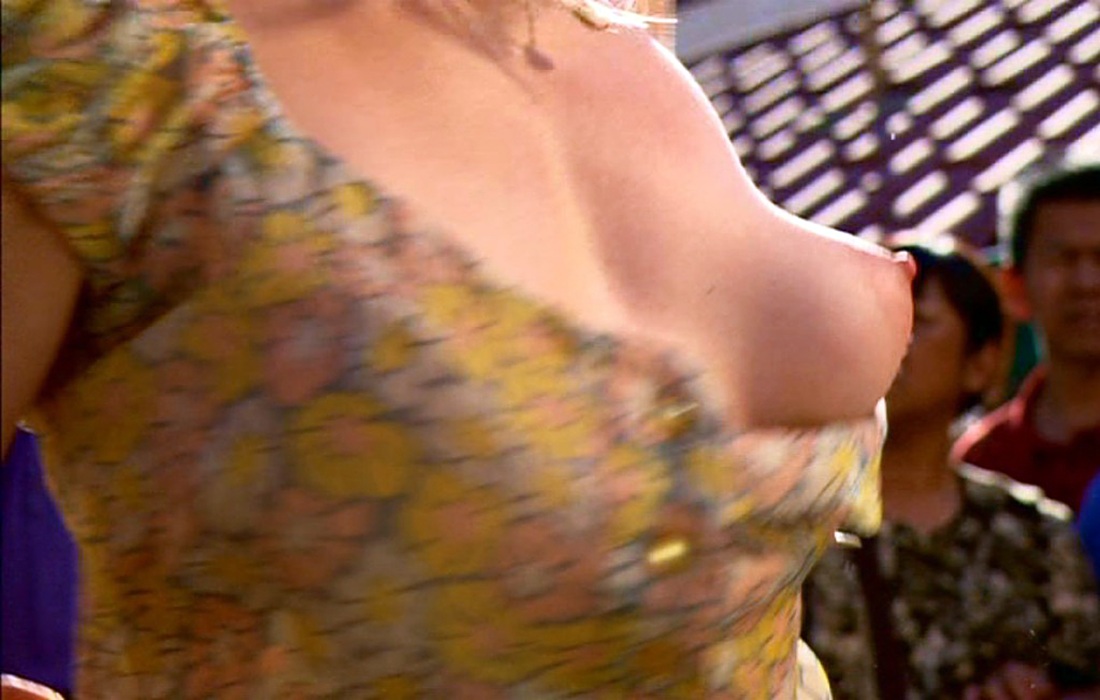 Эми смарт топлесс