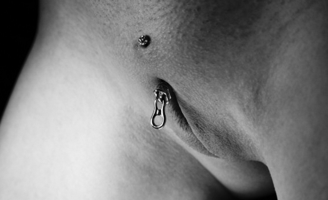 Jenny Simpson пирсинг порнозвезда