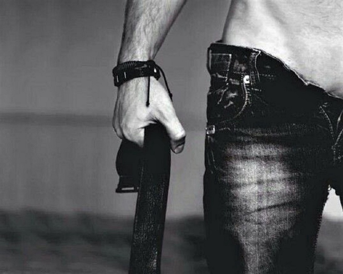 Бдсм порка ремнем по попе