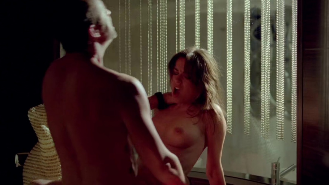 Аннабелль Уоллис голая