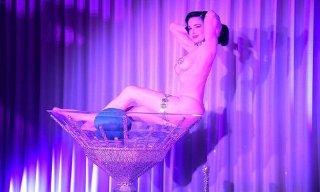 Дита фон Тиз голая в ванне