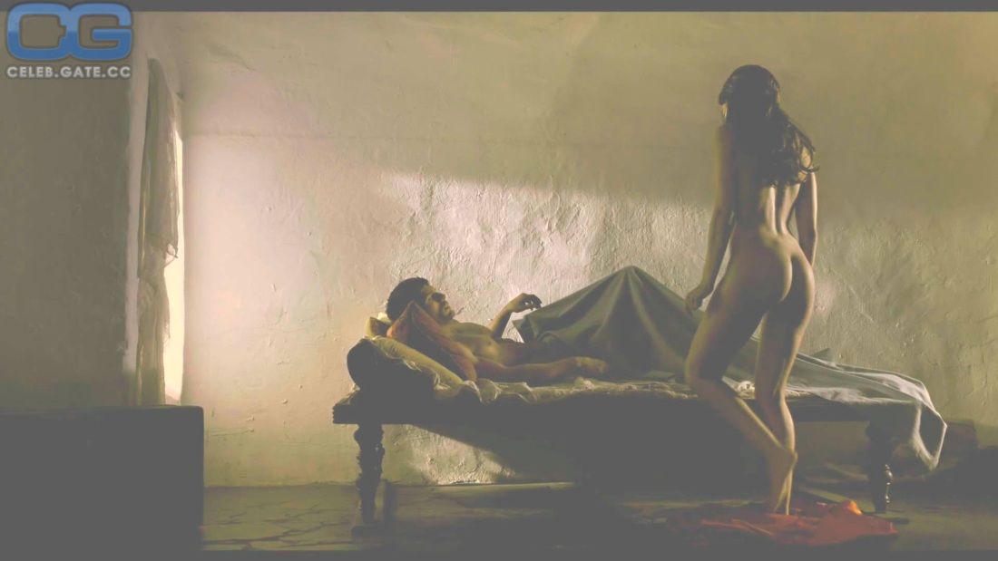 Фрида Селена Пинто голая