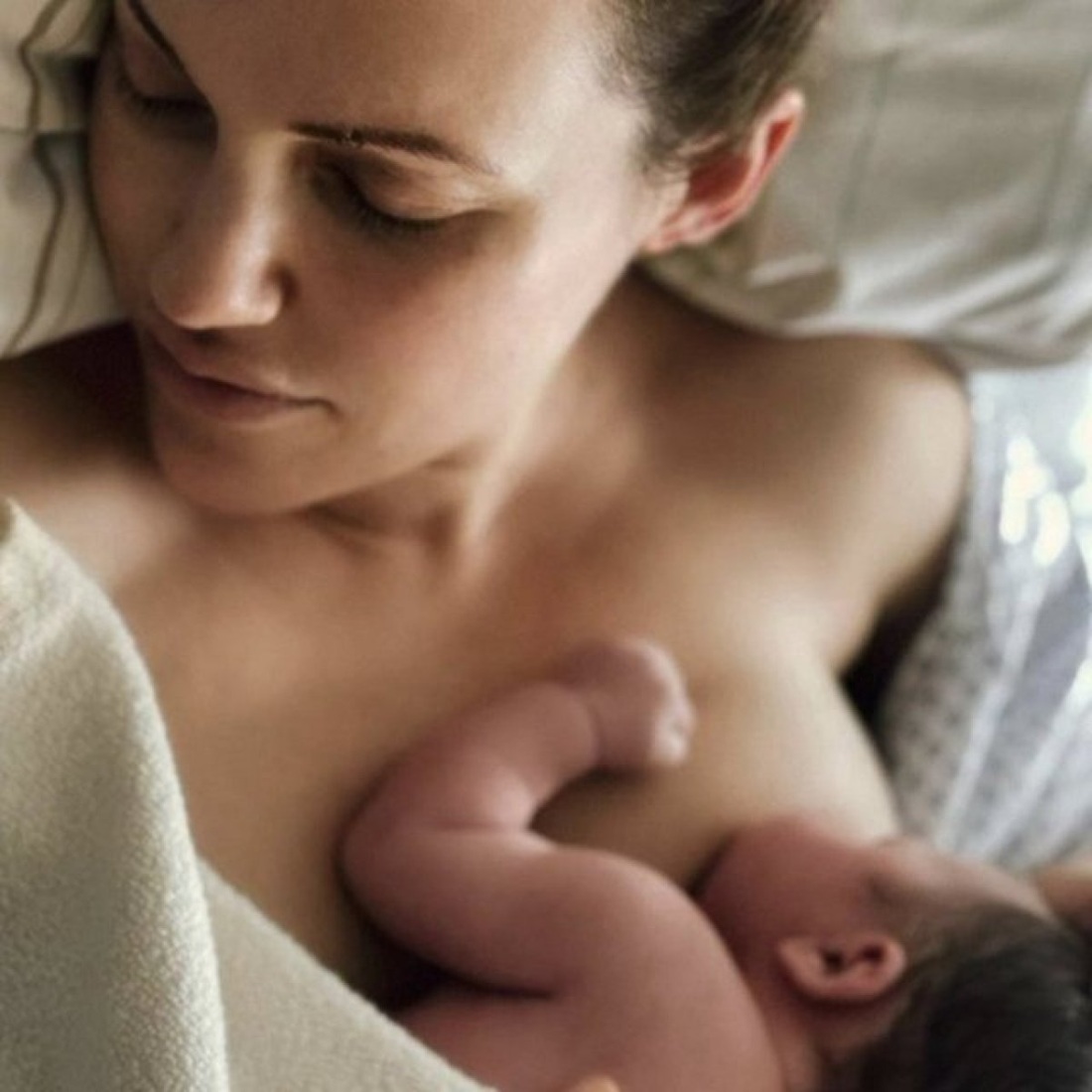 Sex актриса туркия Мерьем Узерли