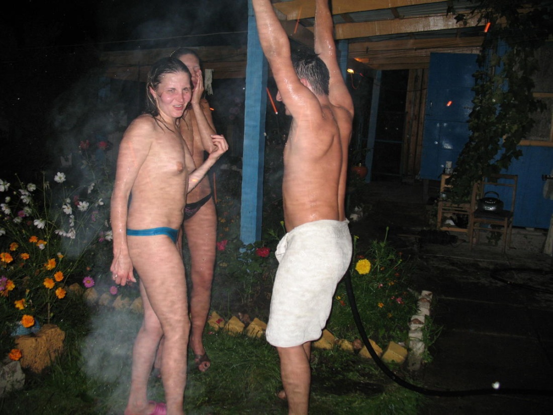 Деревенские девки в бане