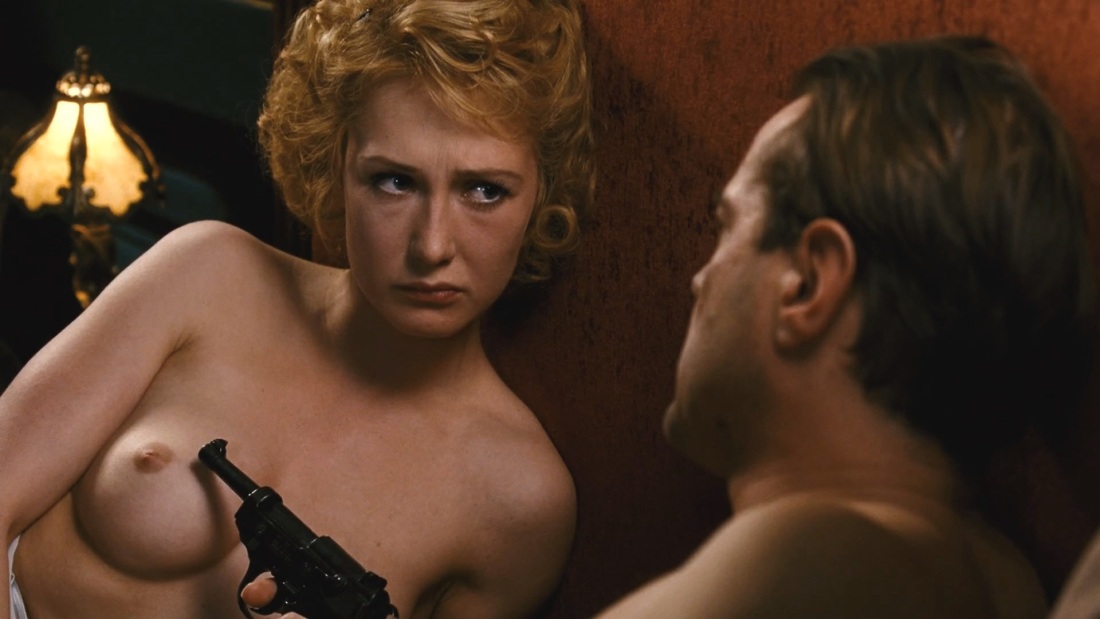 Кэрис Ван Хаутен голая