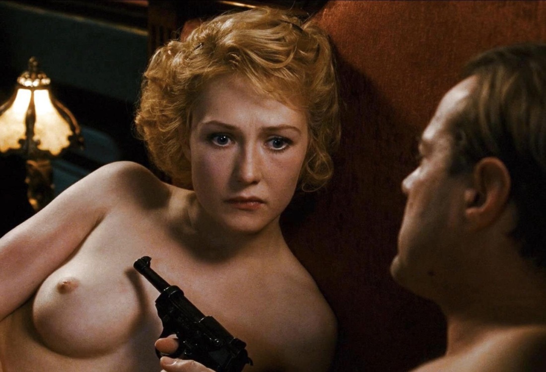 Кэрис Ван Хаутен голая