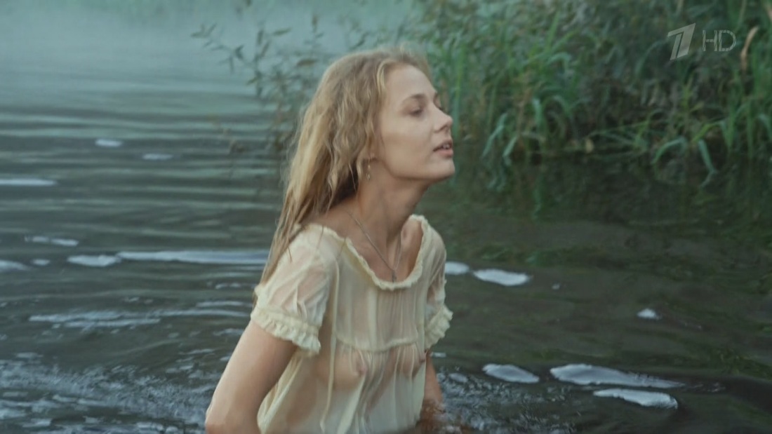 Светлана Камынина в постели