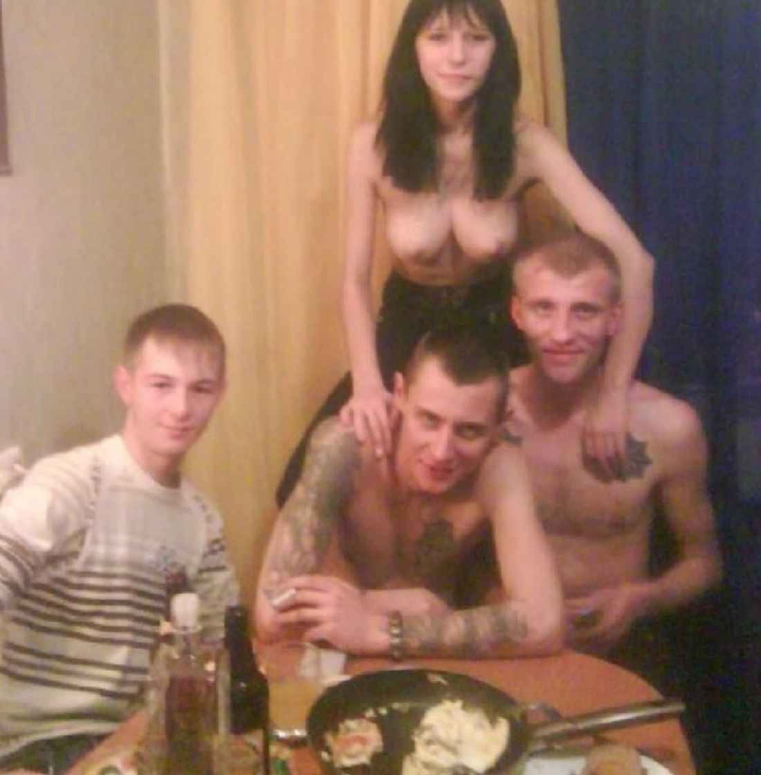 Разврат из социальных сетей