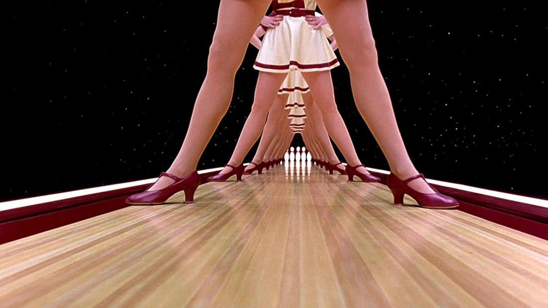 Заглянул девочке под юбку