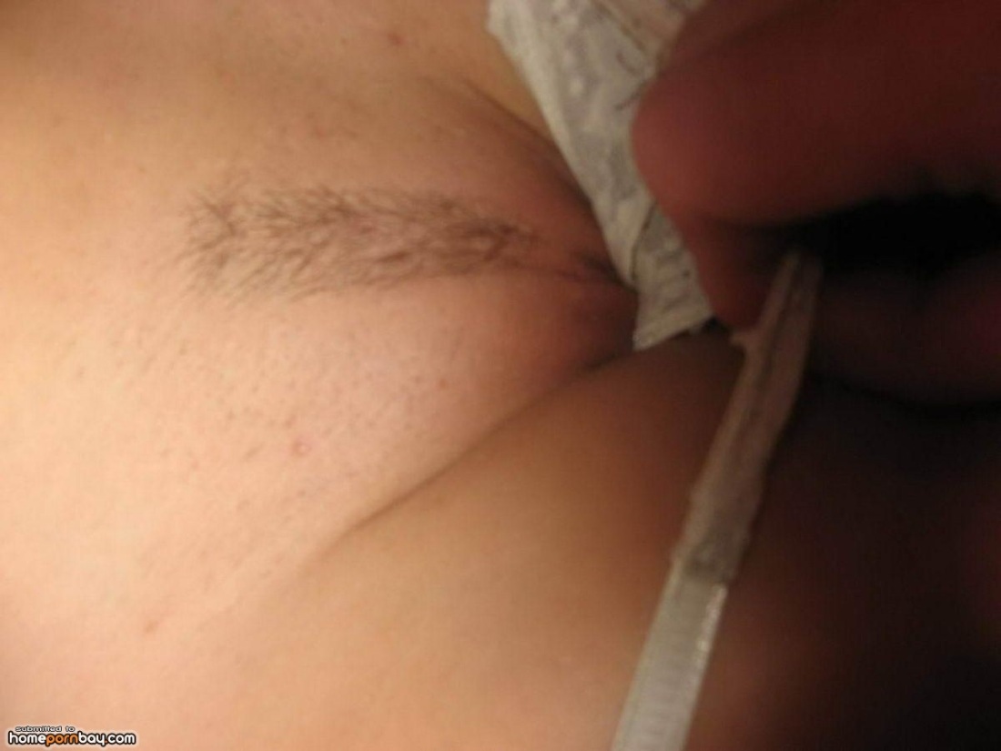 Спящие девушки в трусиках и без