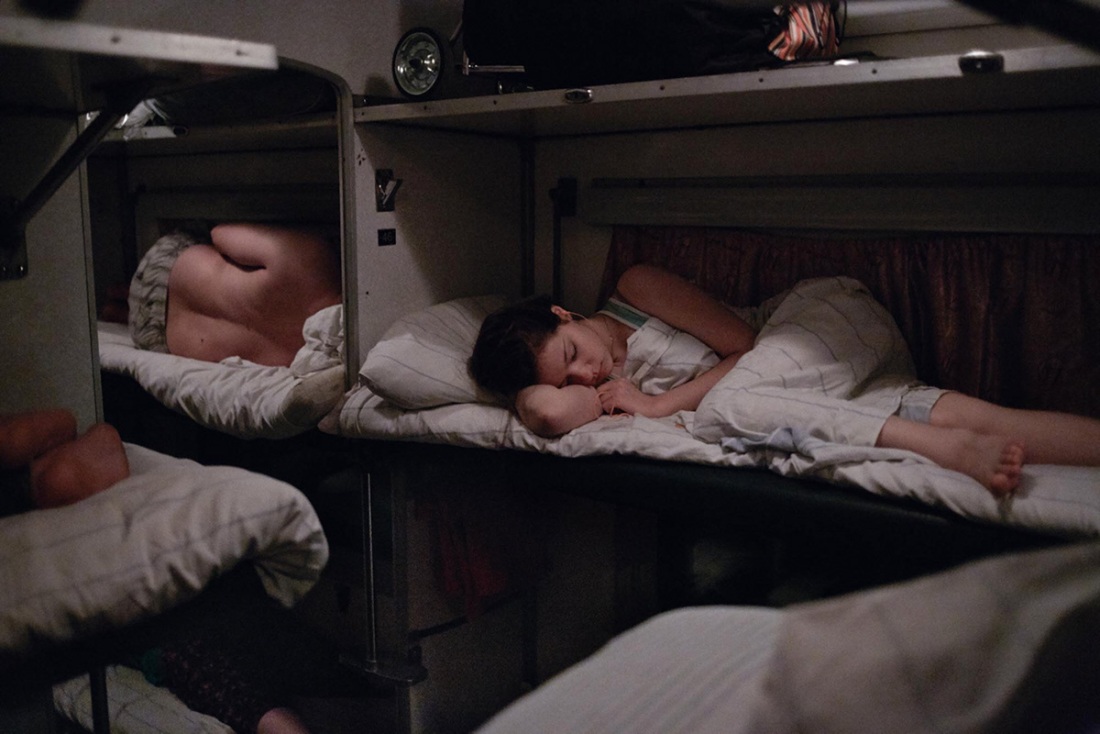 Девушка в поезде