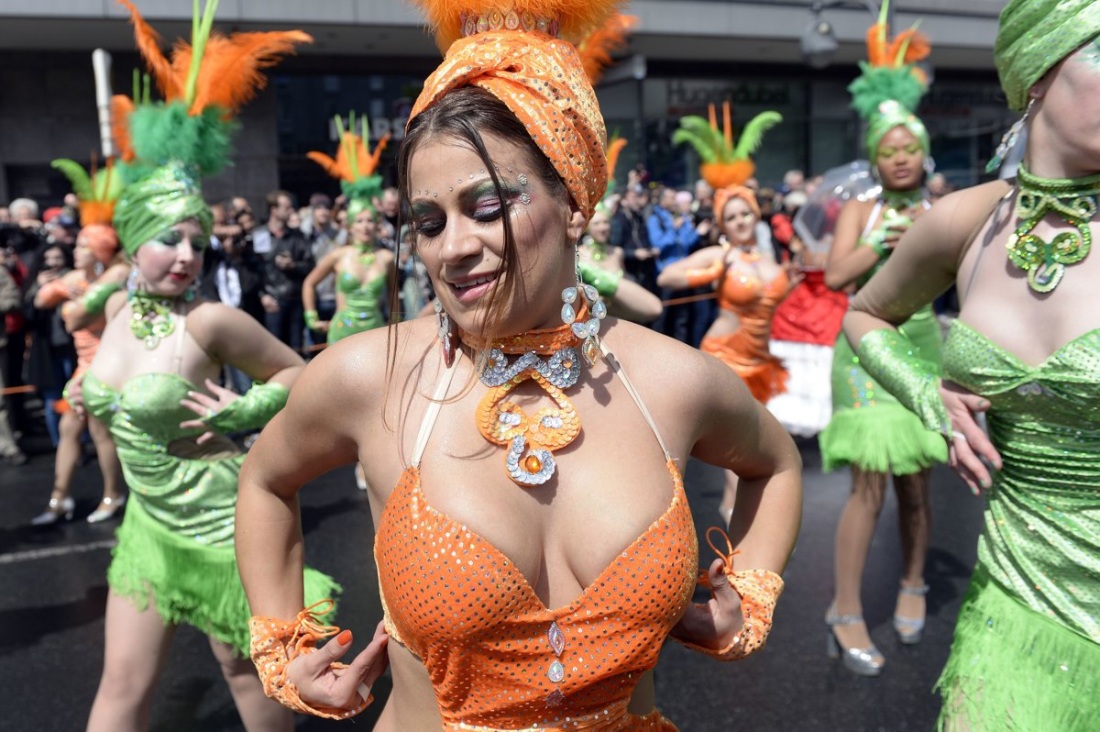 Девушки танкистки