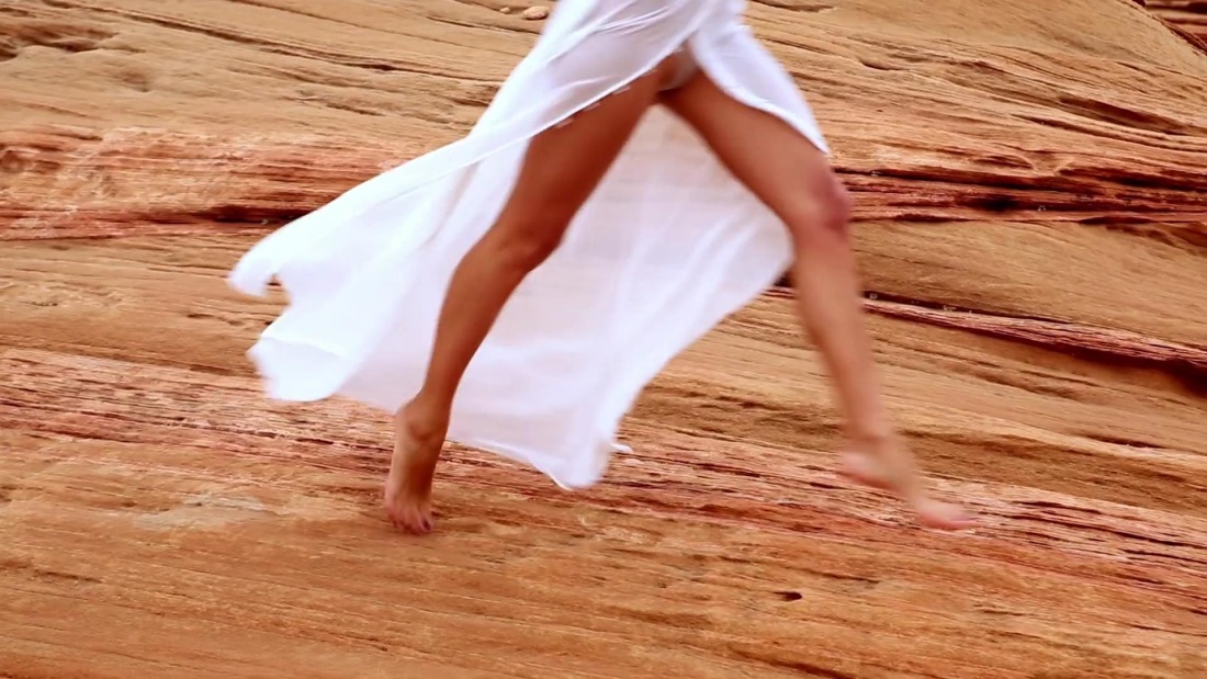 Ивлеева показала киску