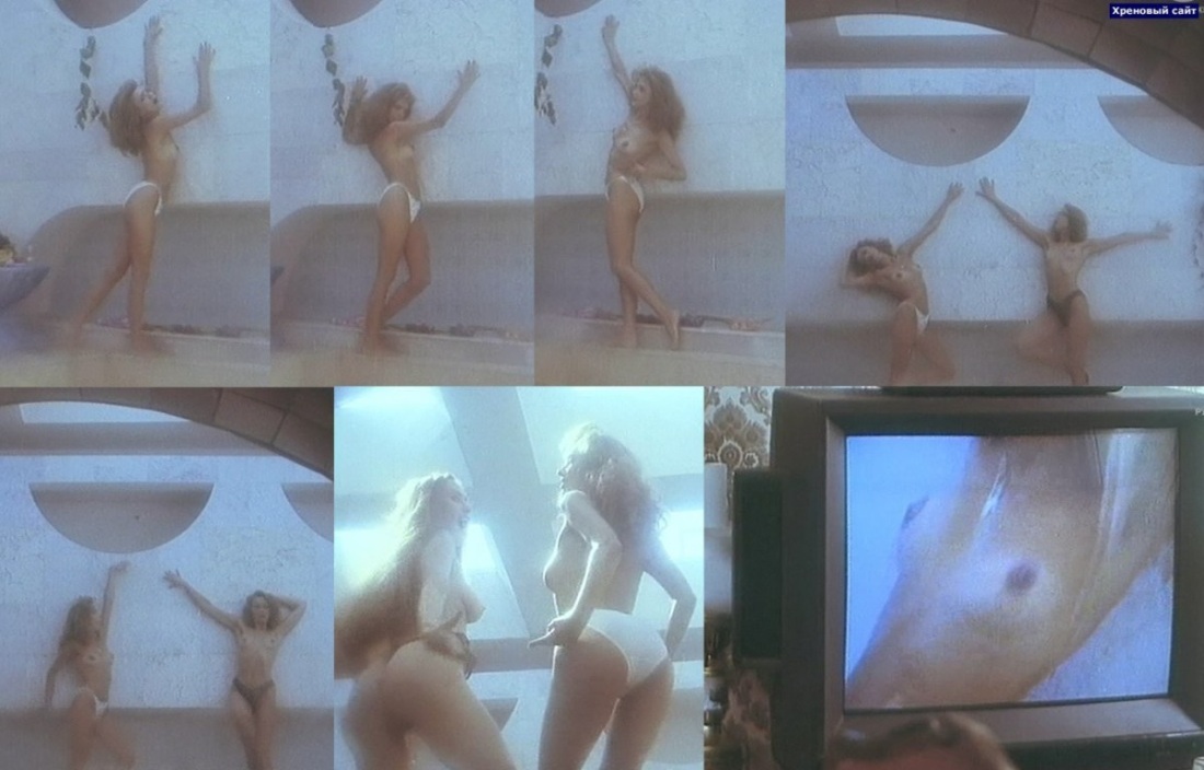 Порномодель Simon с голой попой