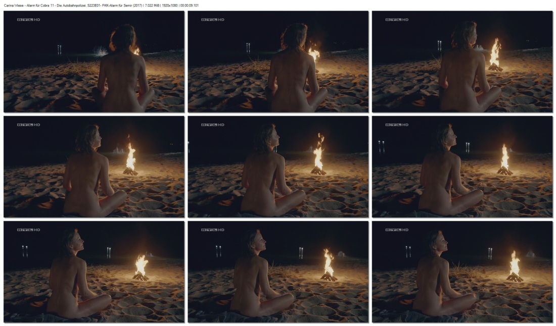 Голая Suzanna a на природе пляже