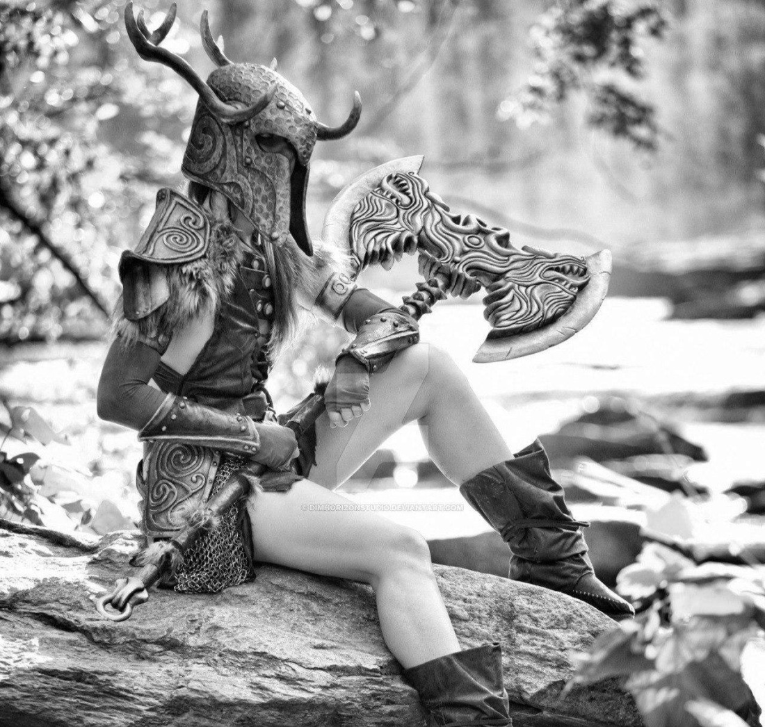 Красивые голые блондинки на пляже