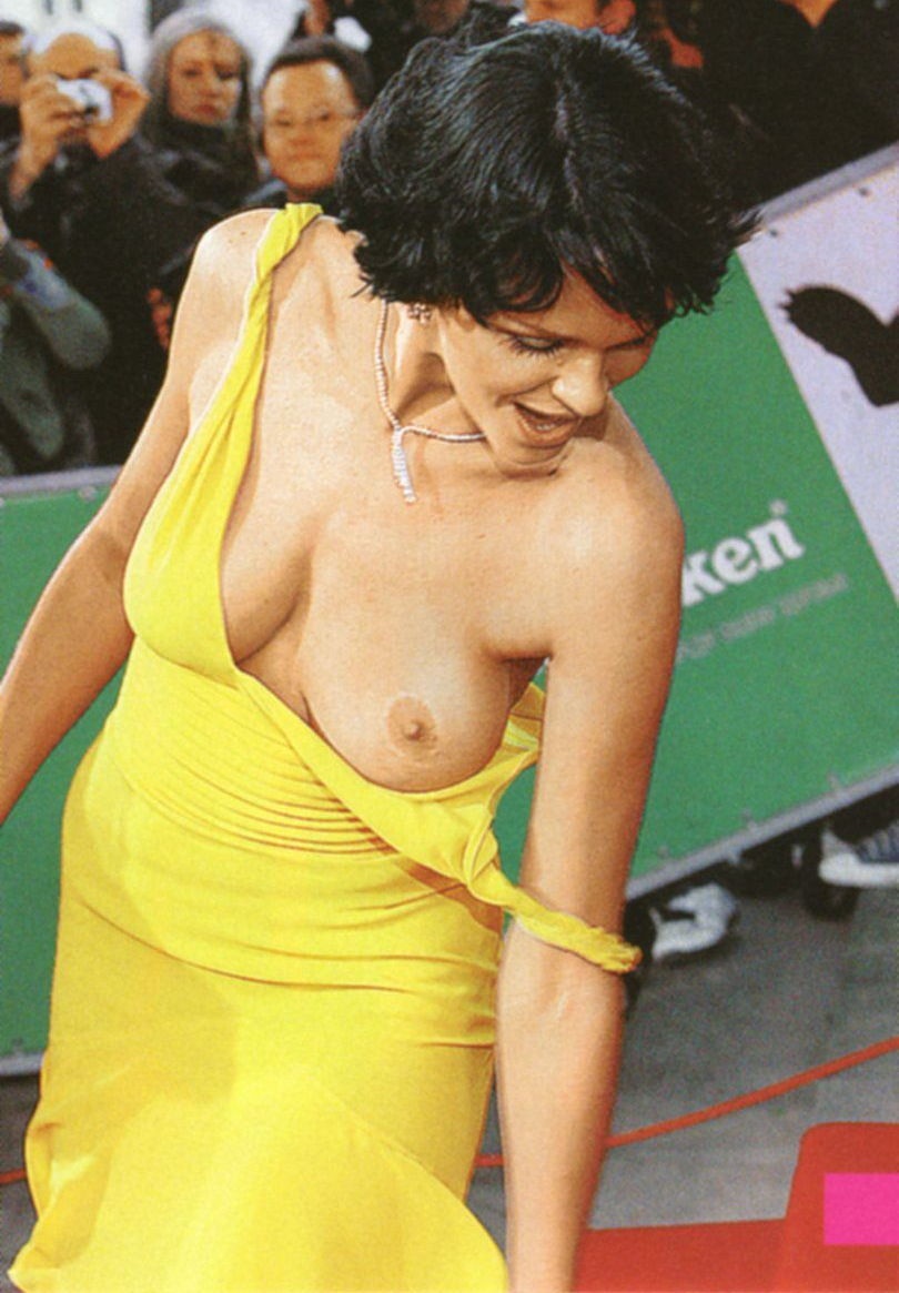 Анастасия Сланевская Слава сиськи