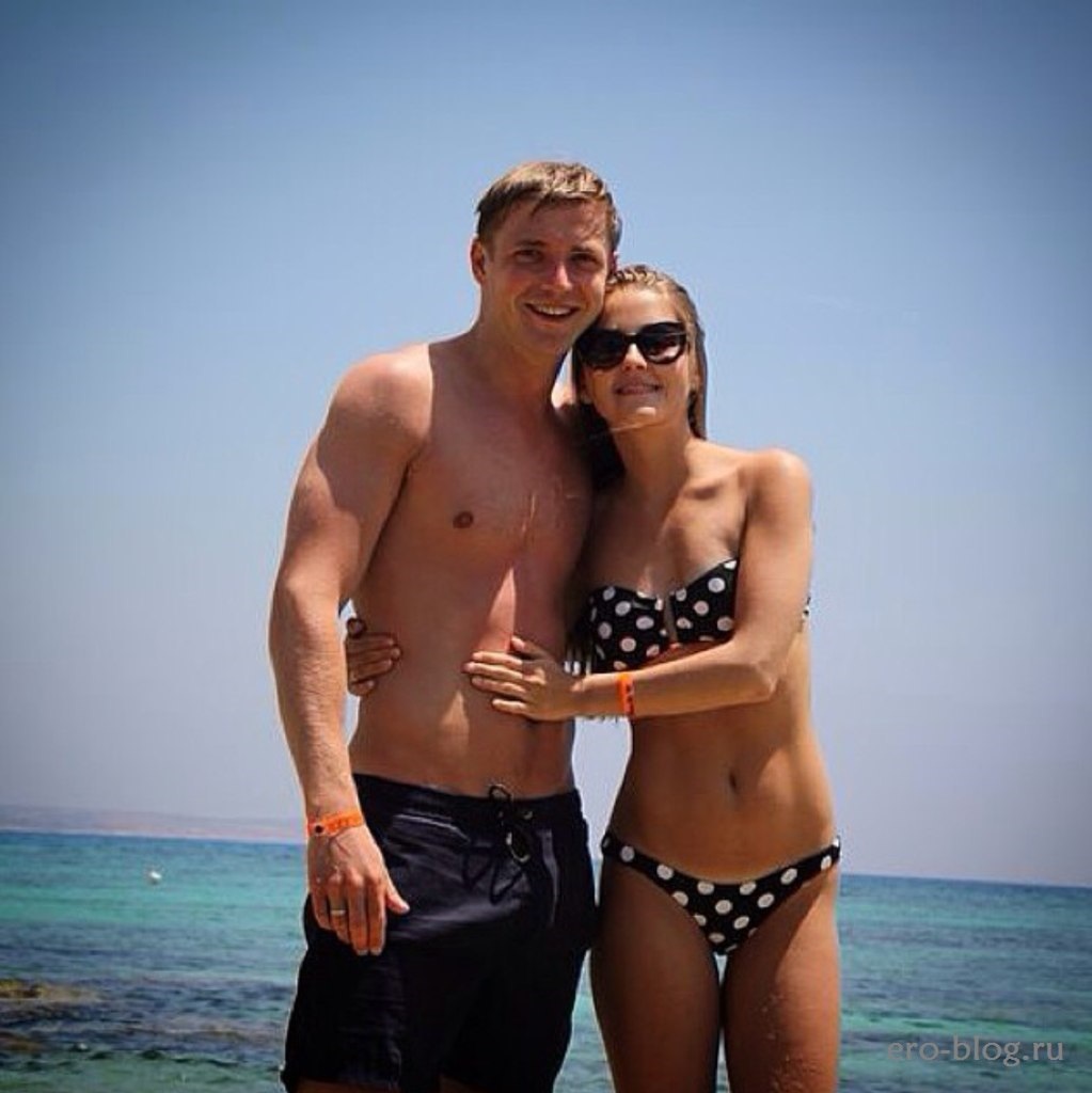 Анна Михайловская попа