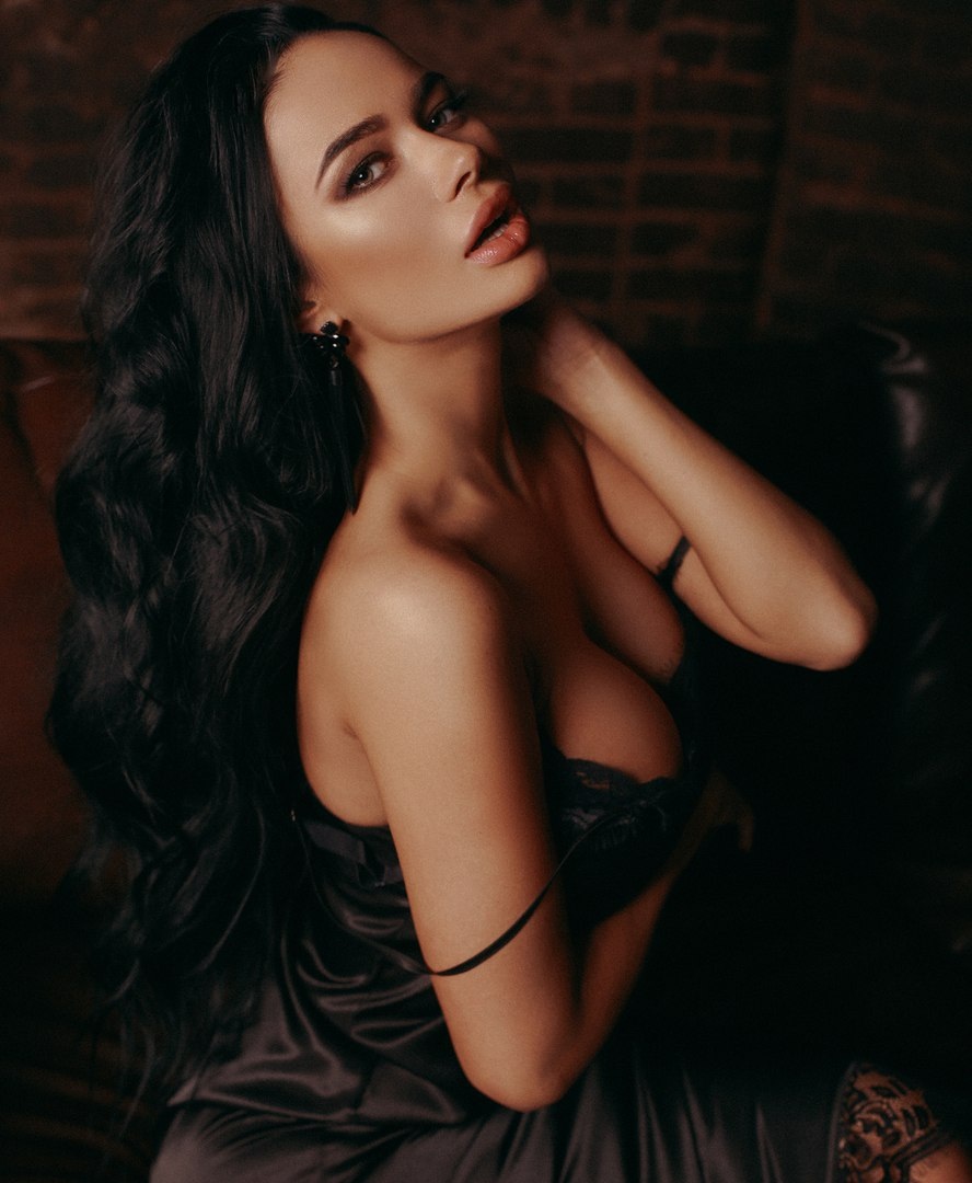 Яна Кошкина в сериале домашний арест