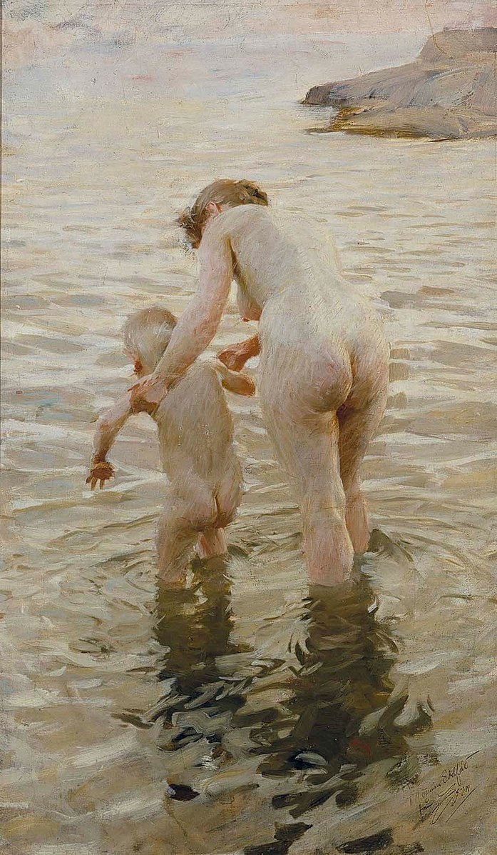 Голые мужчины и женщины моются вместе