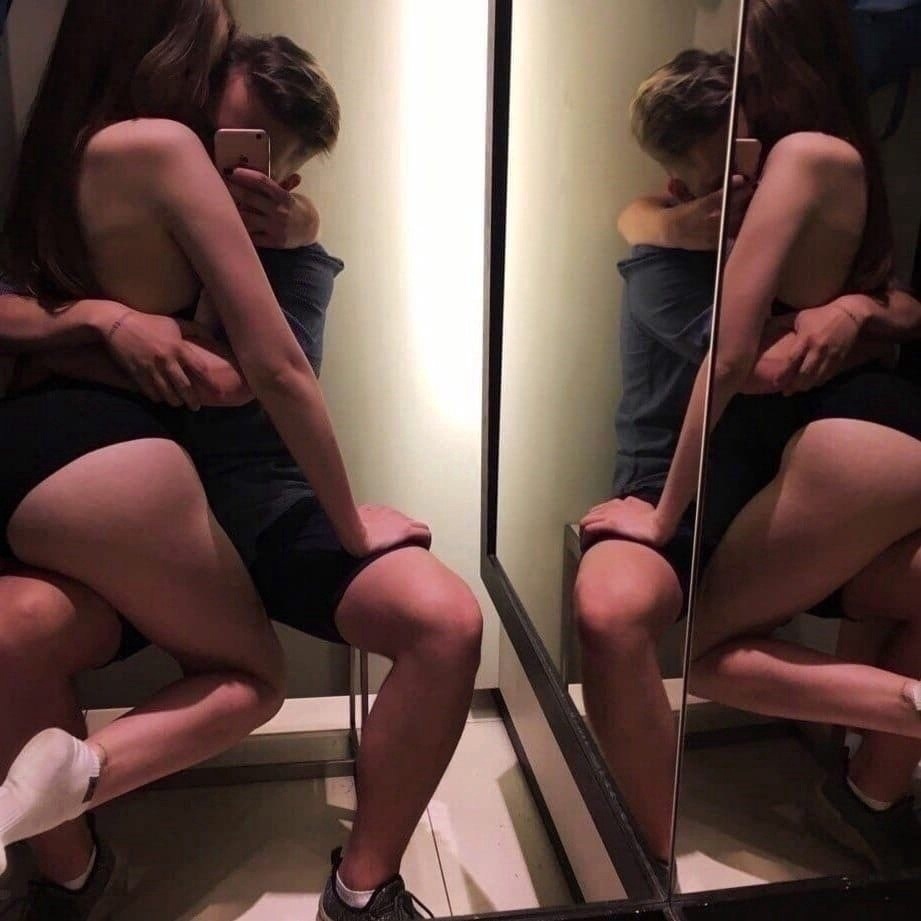 Селфи в примерочной