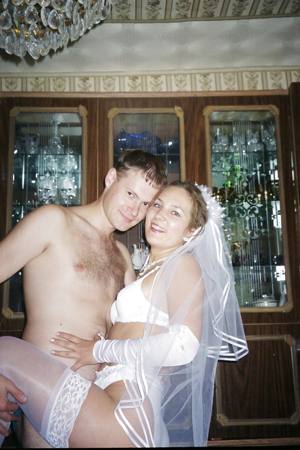 Голая невеста в брачную ночь