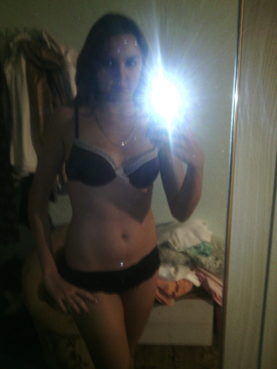 Кейли Куоко селфи