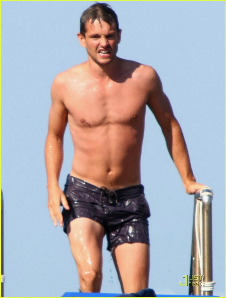 Дикая Грация Хью Дэнси