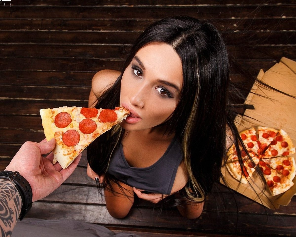 фотосессия с пиццей девушка фото 25
