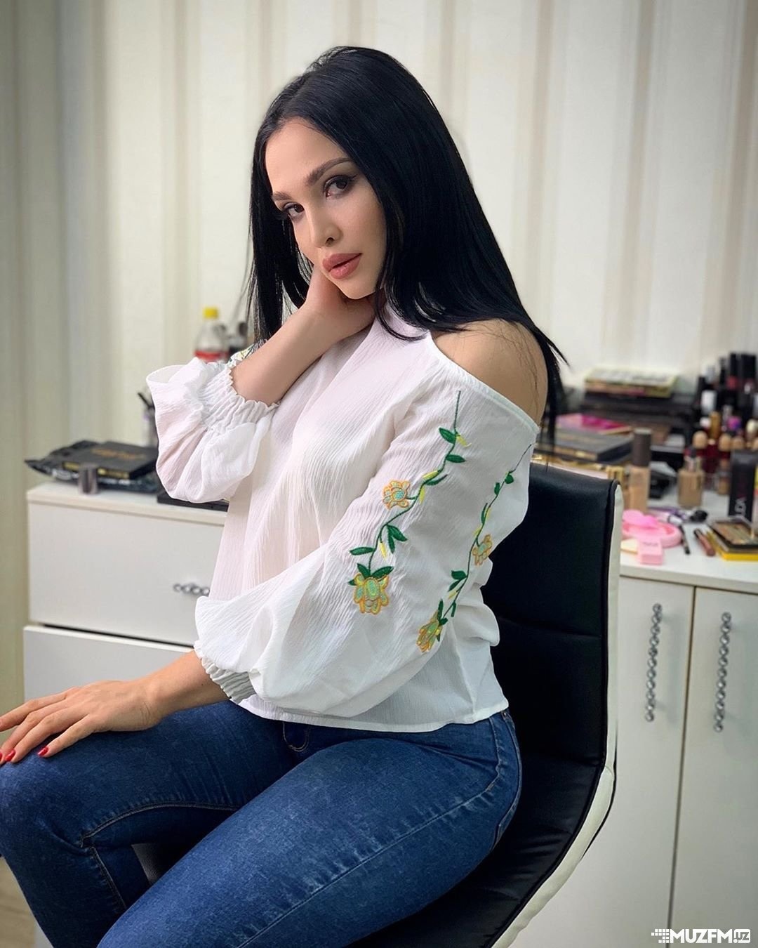 Индийские девушки горячее 18