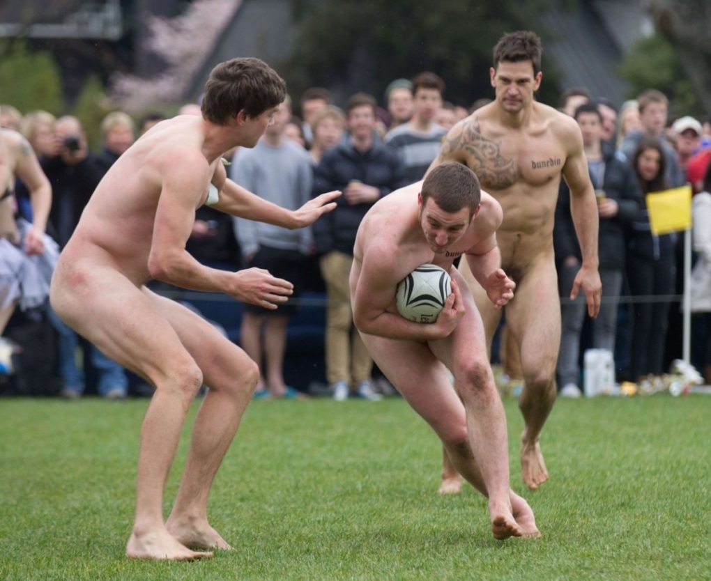 Занятия спортом в голом виде