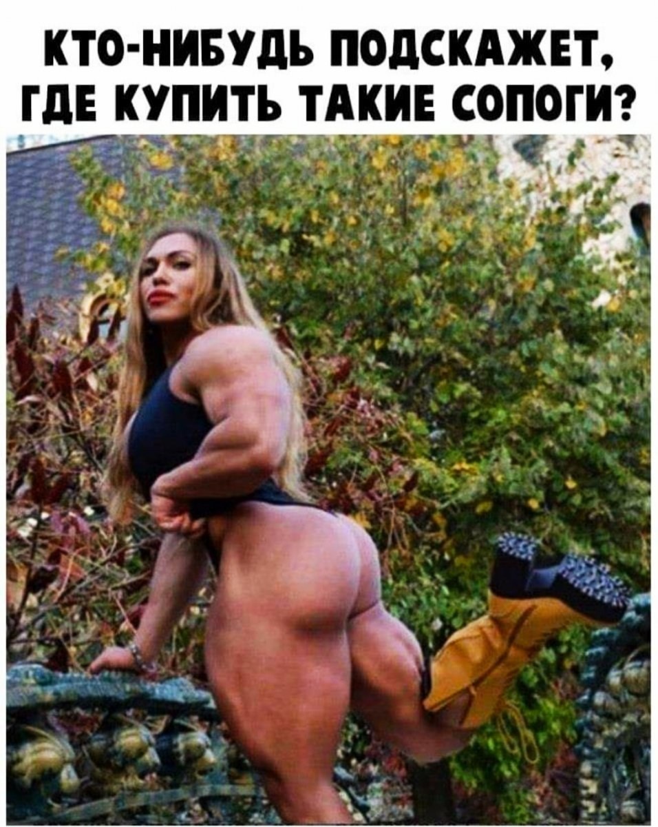 Культуристка Линдси Мулинази ню