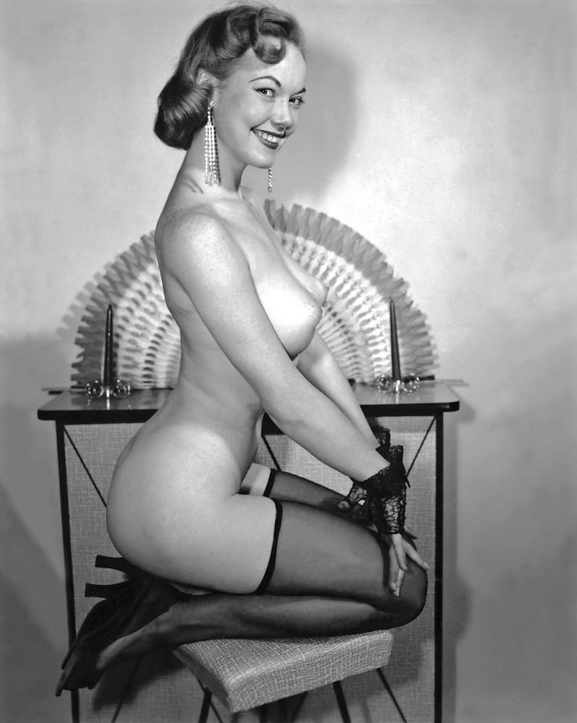 Голые взрослые женщины Винтаж