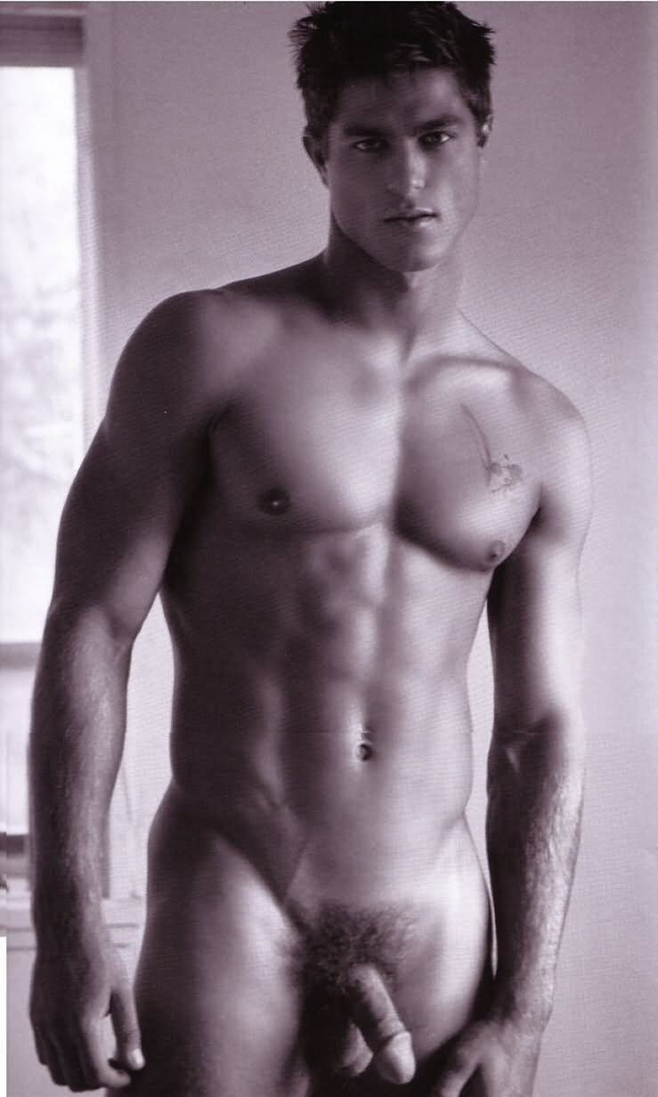 Спортивный парень голый Любительское
