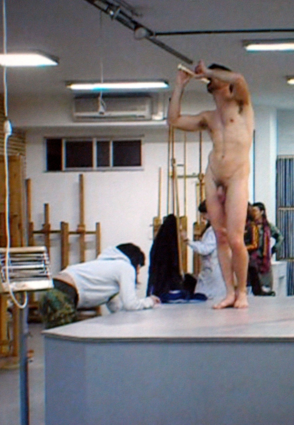 Натурщики с эрекцией в студии