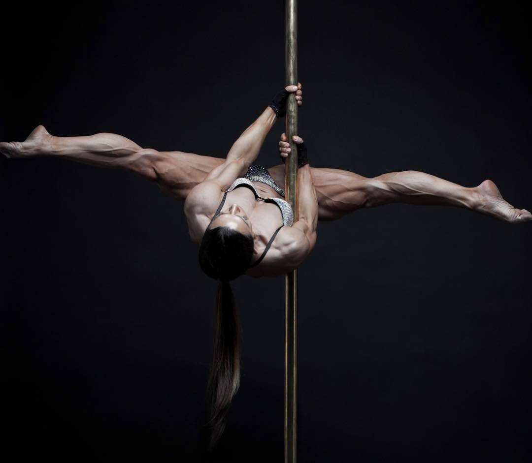 Оксана Гришина на шесте