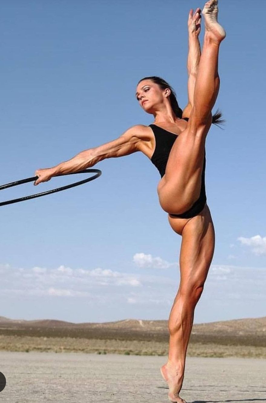 Спортсменка йога