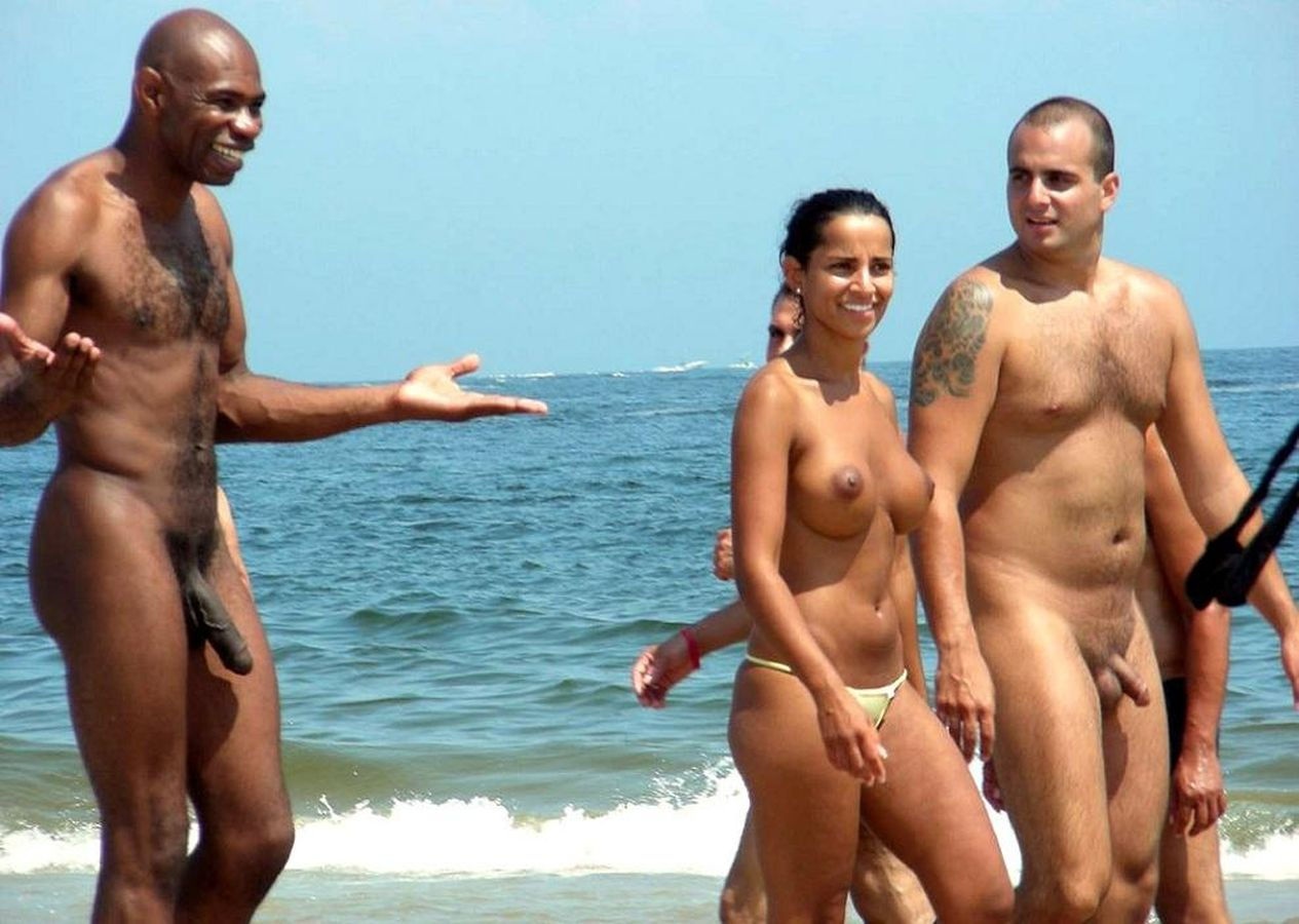 секс на пляже с огромным членом фото 13