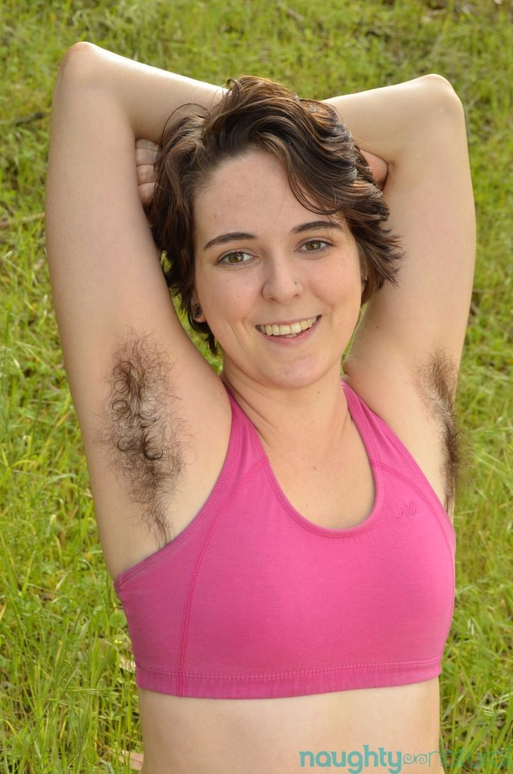 Шикарная мама с волосатой