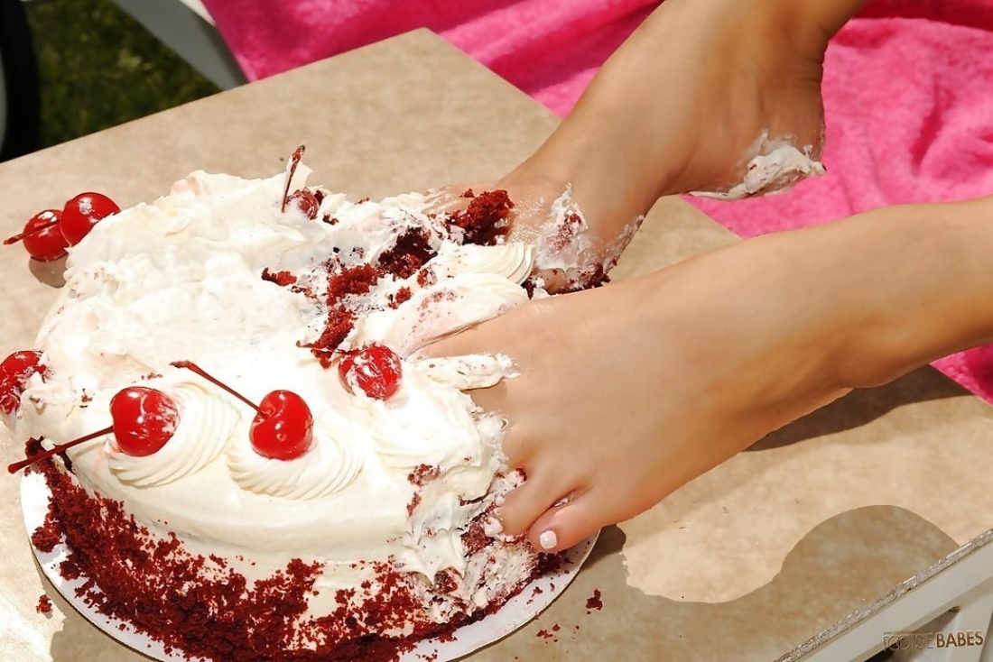 Поздравления с днём рождения девушке эротические