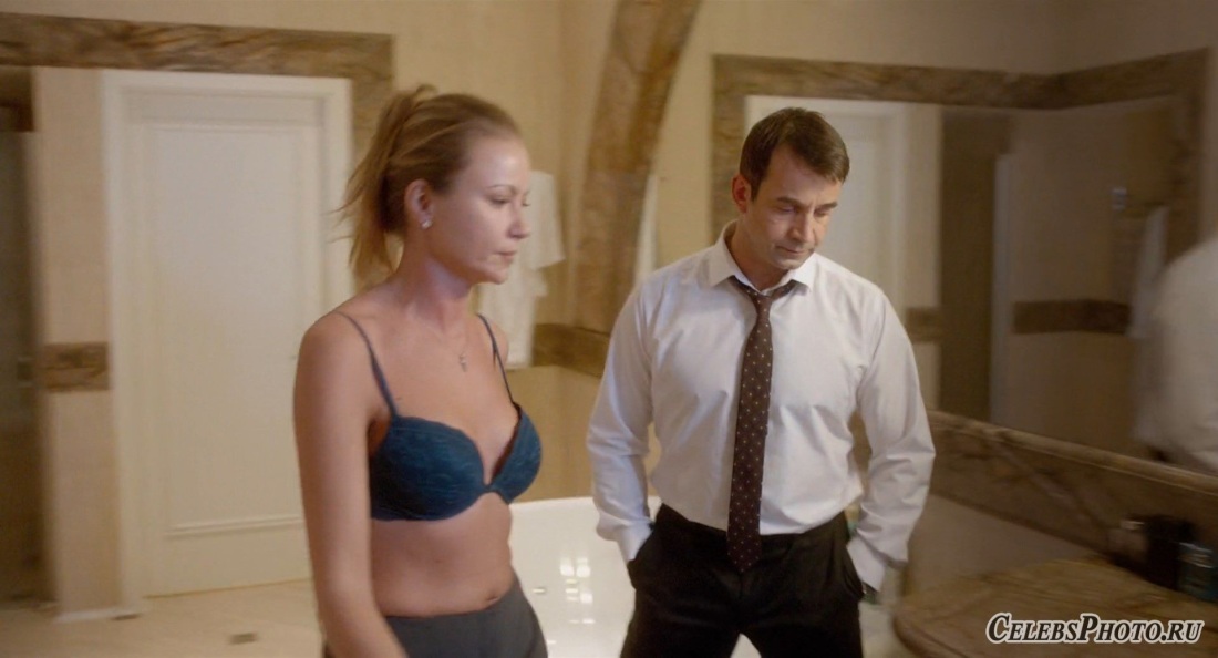 Мария Голубкина в купальнике