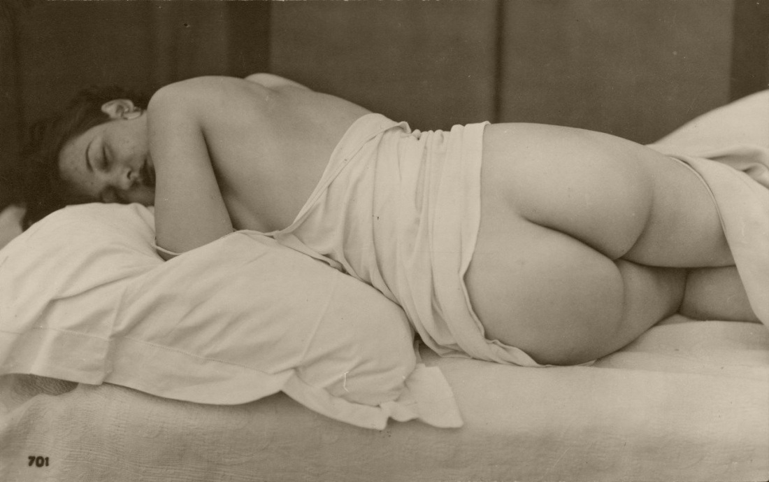 Красивые голые попы ретро