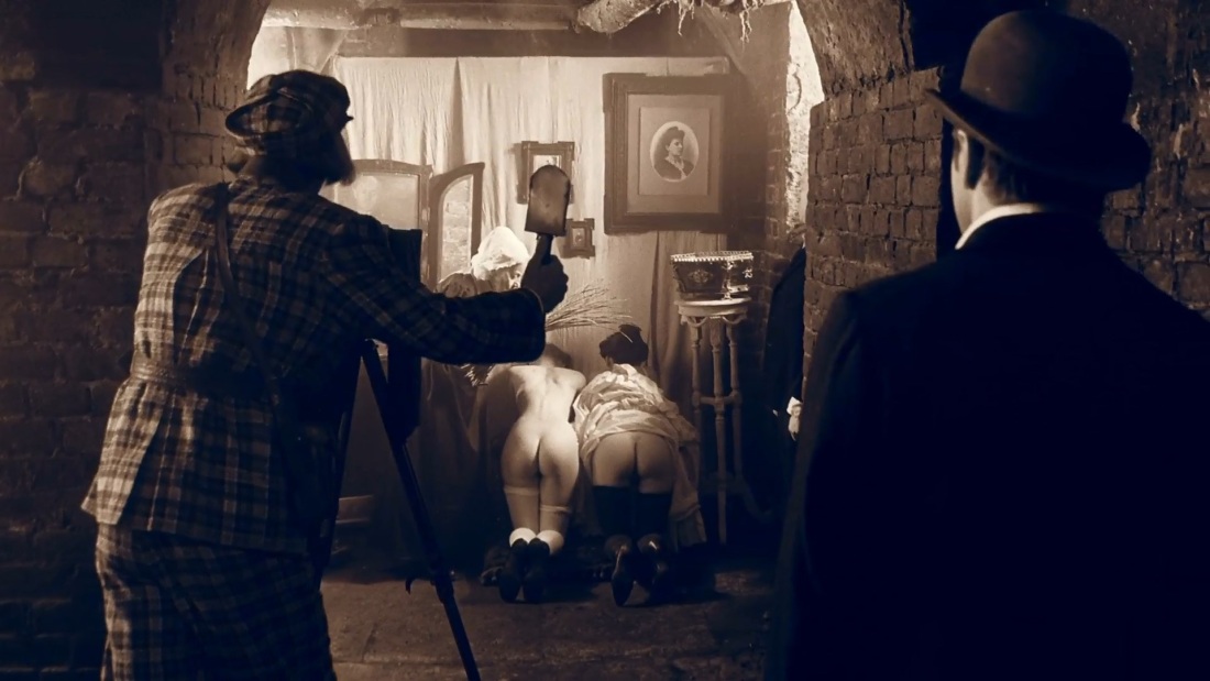 Любительское эротическое фото Анжелика Варyм