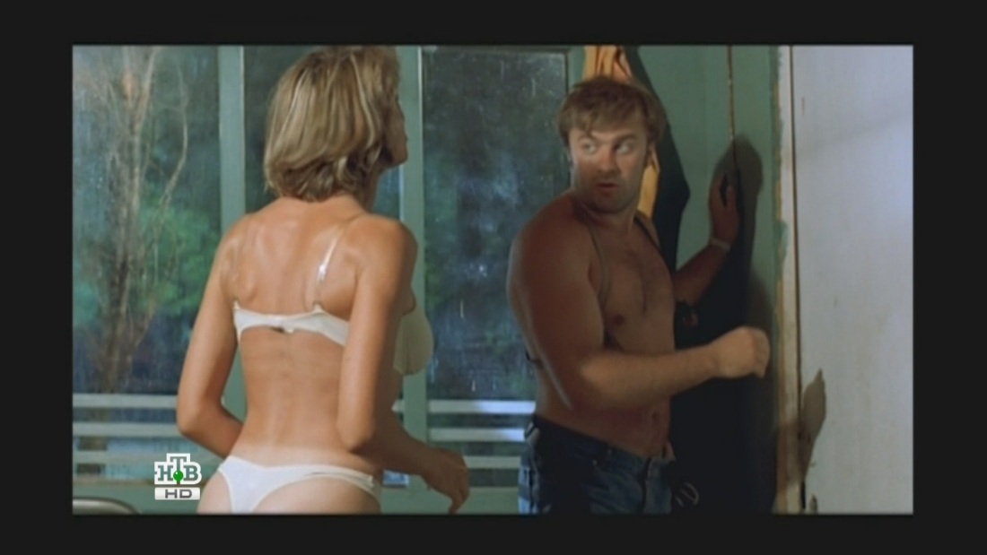 Мария Голубкина в купальнике